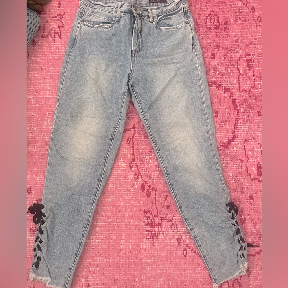BLANKNYC lace up perfect condition jeans size 27